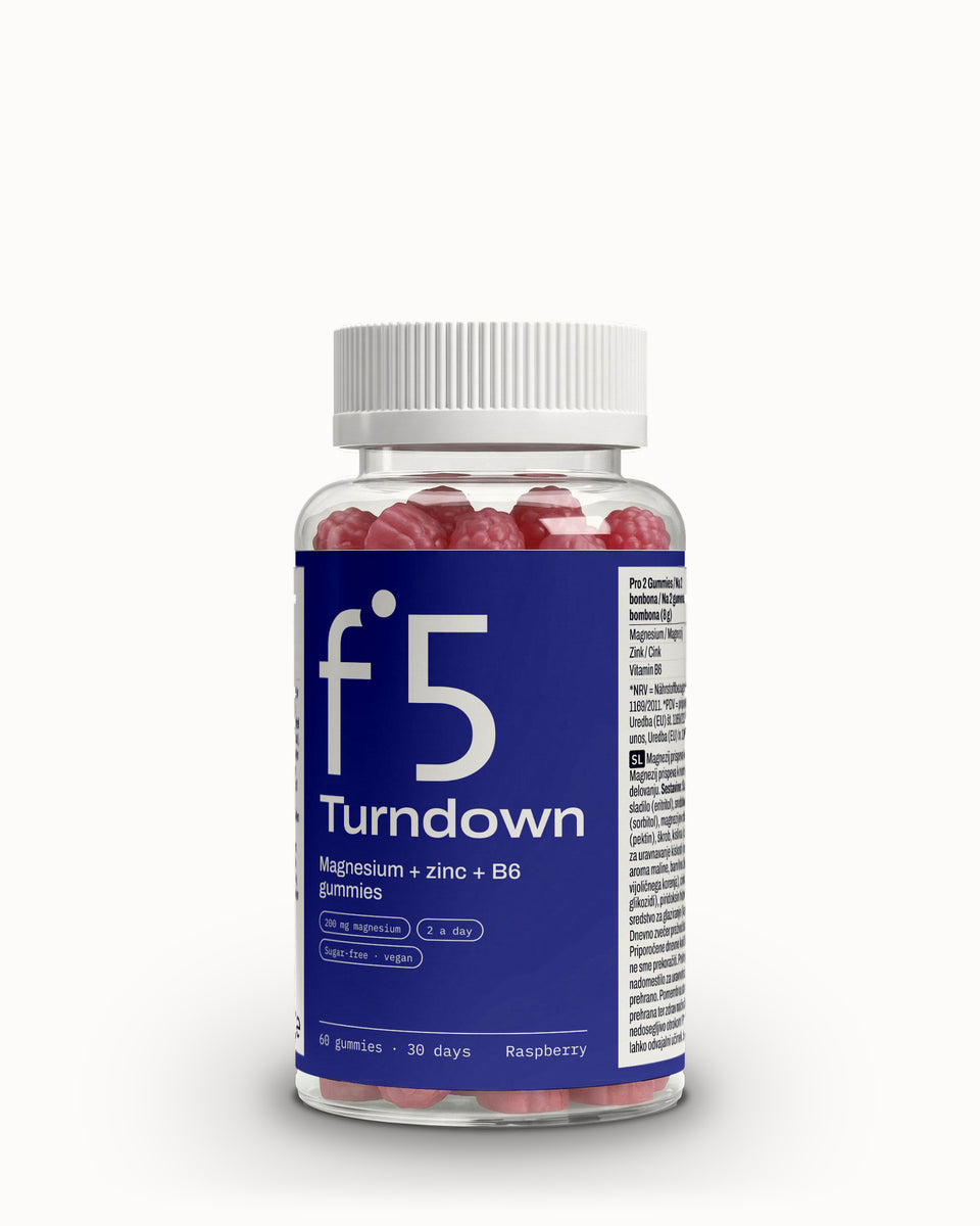 Doza f°5 Turndown od spredaj (3D upodobitev prave etikete)